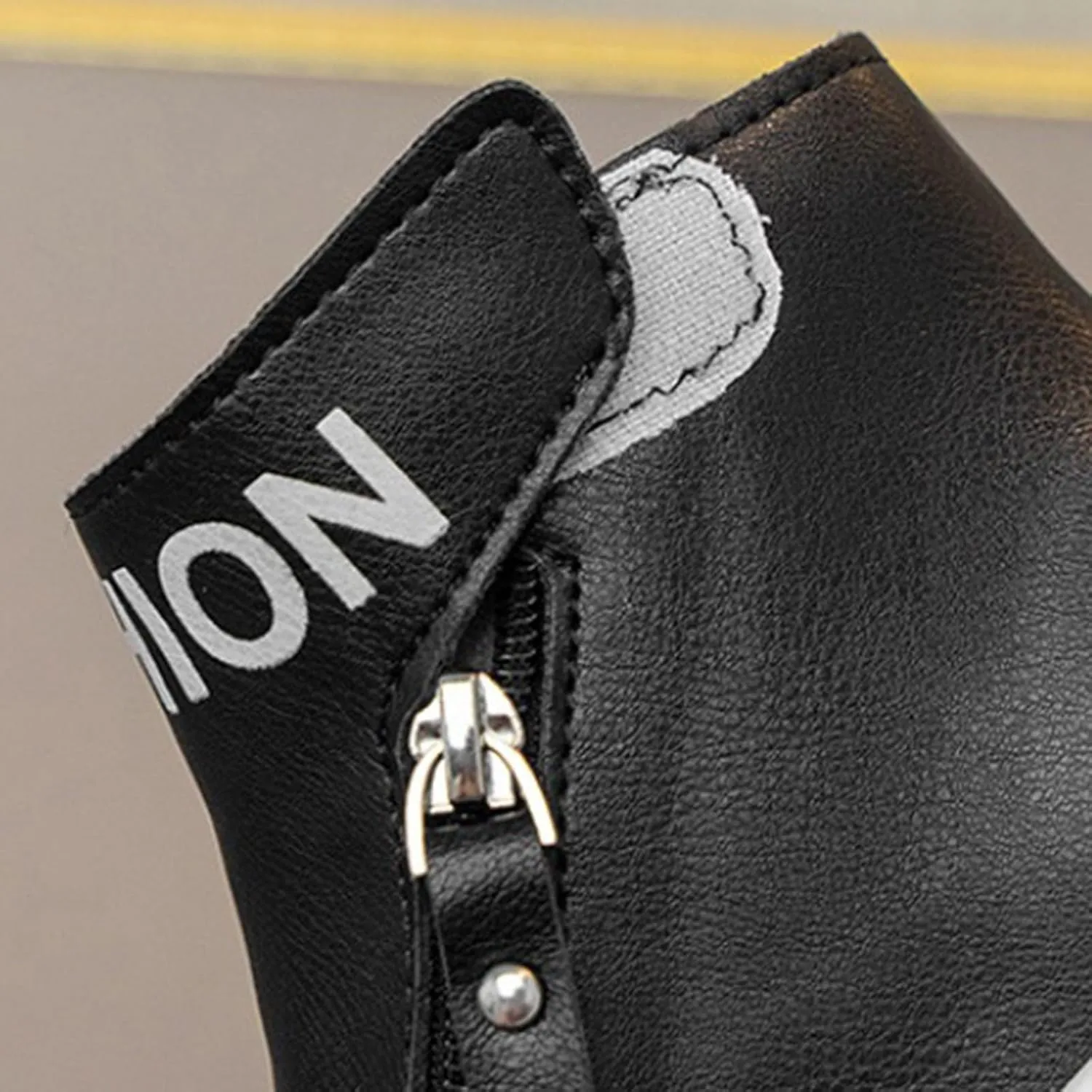 Boys Kids Leather Booties Childrens Fashion Side Zipper Chunky Sole Flat Shoes Light Breathable Fuzzy Boots Warm Comfy