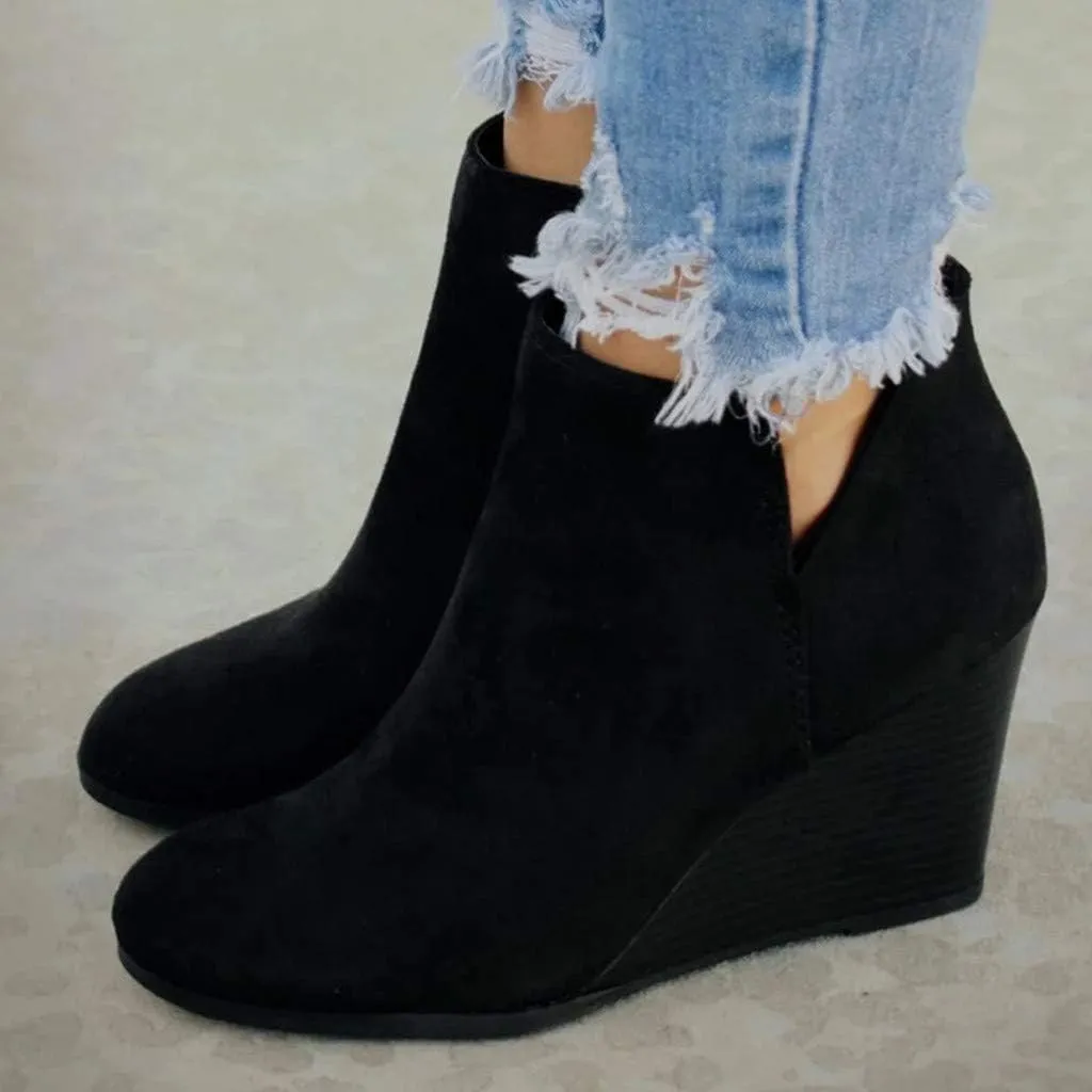Cathalem Ankle Booties for Women,Womens Ankle Boots Pointed Toe Faux Stacked Chunky Heels Tassels Side Zipper Booties