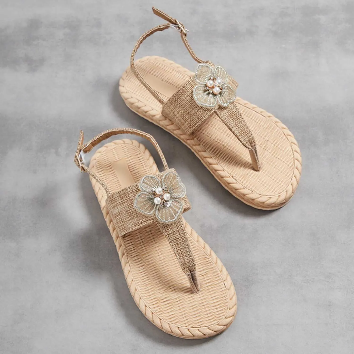 Women's Bohemian Thong Sandals Summer Clip Toe Beach Shoes Comfort Walking Flip Flops Flower Decor Boho Flats Sandal 2025 New